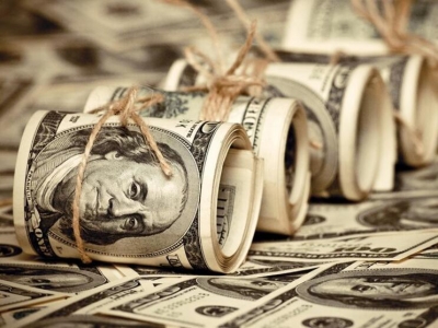 الدولار يتراجع بفعل مخاوف الاغلاق الامريكي، والدولار الاسترالي يرتفع بعد قرار الاحتياطي الأسترالي