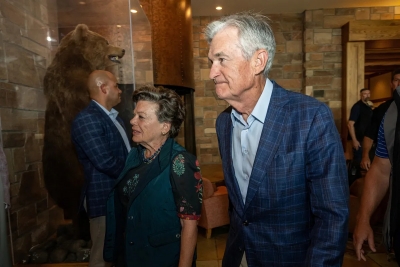 باول: تغير موازين المخاطر قد يبرر تعديل أسعار الفائدة