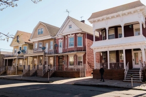 مبيعات المنازل الأمريكية قيد التنفيذ عند أعلى مستوى في خمسة أشهر