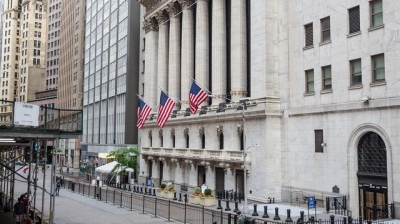 خسائر أسهم التقنية بوول ستريت تتعمق.... وعوائد السندات تبقى مرتفعة