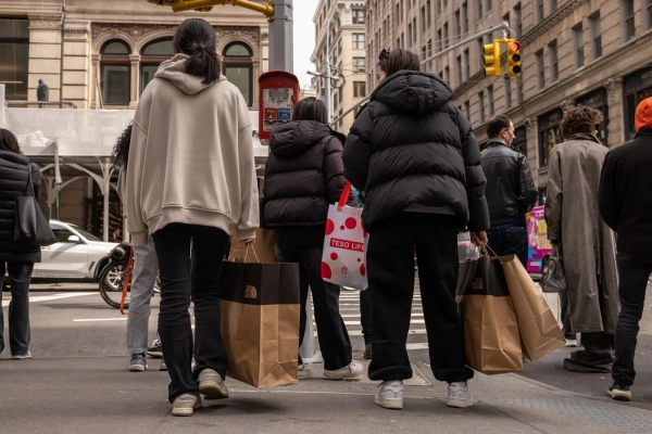 ميشيغان: ثقة المستهلك الأمريكي تتراجع وتوقعات التضخم ترتفع