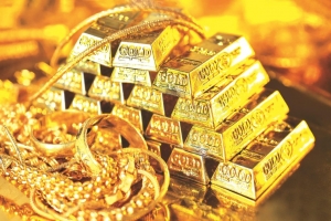 الذهب يحافظ على استقراره مع اضطرابات الشرق الأوسط والتركيز على بيانات الوظائف الأمريكية