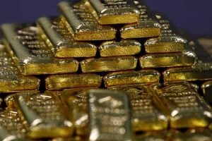 الذهب يتراجع مع ترقب الأسواق محضر اجتماع الفيدرالي لتحديد التوجهات