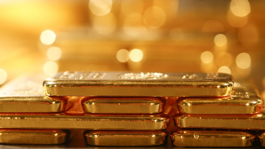 الذهب يتراجع مع التركيز على محضر اجتماع الاحتياطي الفيدرالي ومؤشرات مسار الفائدة