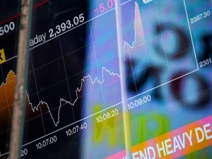 الأسهم الأمريكية تستهل الربع الثاني على تراجعات بعد تحذير ترامب
