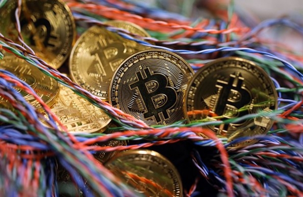 البتكوين تقفز بعد إعلان أكبر بورصة في العالم خططا لطرح عقود آجلة