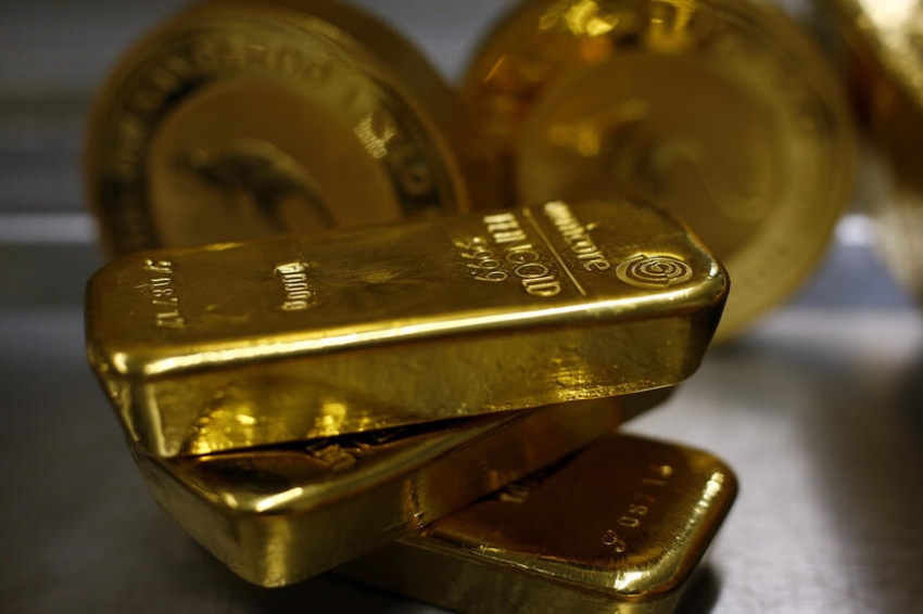 الذهب يتراجع مع تضرر جاذبيته بفعل ارتفاع أسعار النفط وعوائد السندات الامريكية
