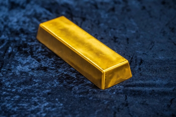 الذهب يسجل أعلى مستوى على الإطلاق مع إشعال رسوم ترمب على السيارات التوترات