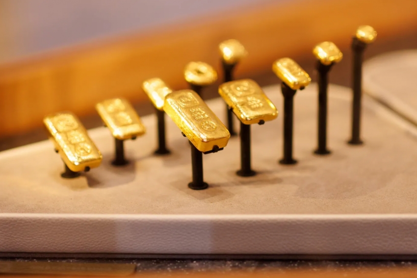 تذبذب الذهب مع تهديد ارتفاع أسعار النفط لمسار فائدة الفيدرالي