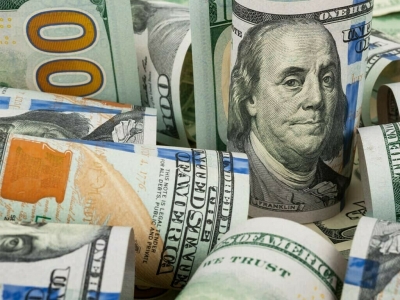 الدولار يتراجع لأدنى مستوياته في أربعة أشهر وسط مخاوف النمو، والتركيز على بيانات الوظائف