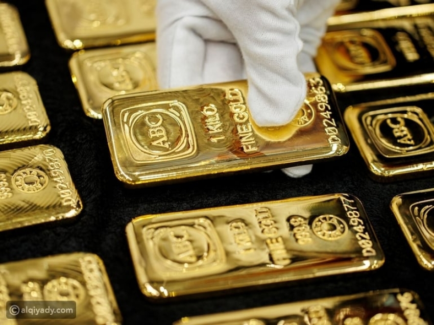 الذهب يرتفع 1% بفعل الطلب كملاذ آمن، وضعف الدولار قبل بيانات الوظائف الامريكية.