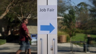 ارتفاع طلبات إعانات البطالة المستمرة بأمريكا إلى أعلى مستوى منذ نهاية 2021