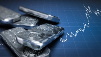 الفضة توسع مكاسبها إلى أعلى مستوى منذ نحو 14 عاماً وسط معروض ضيق